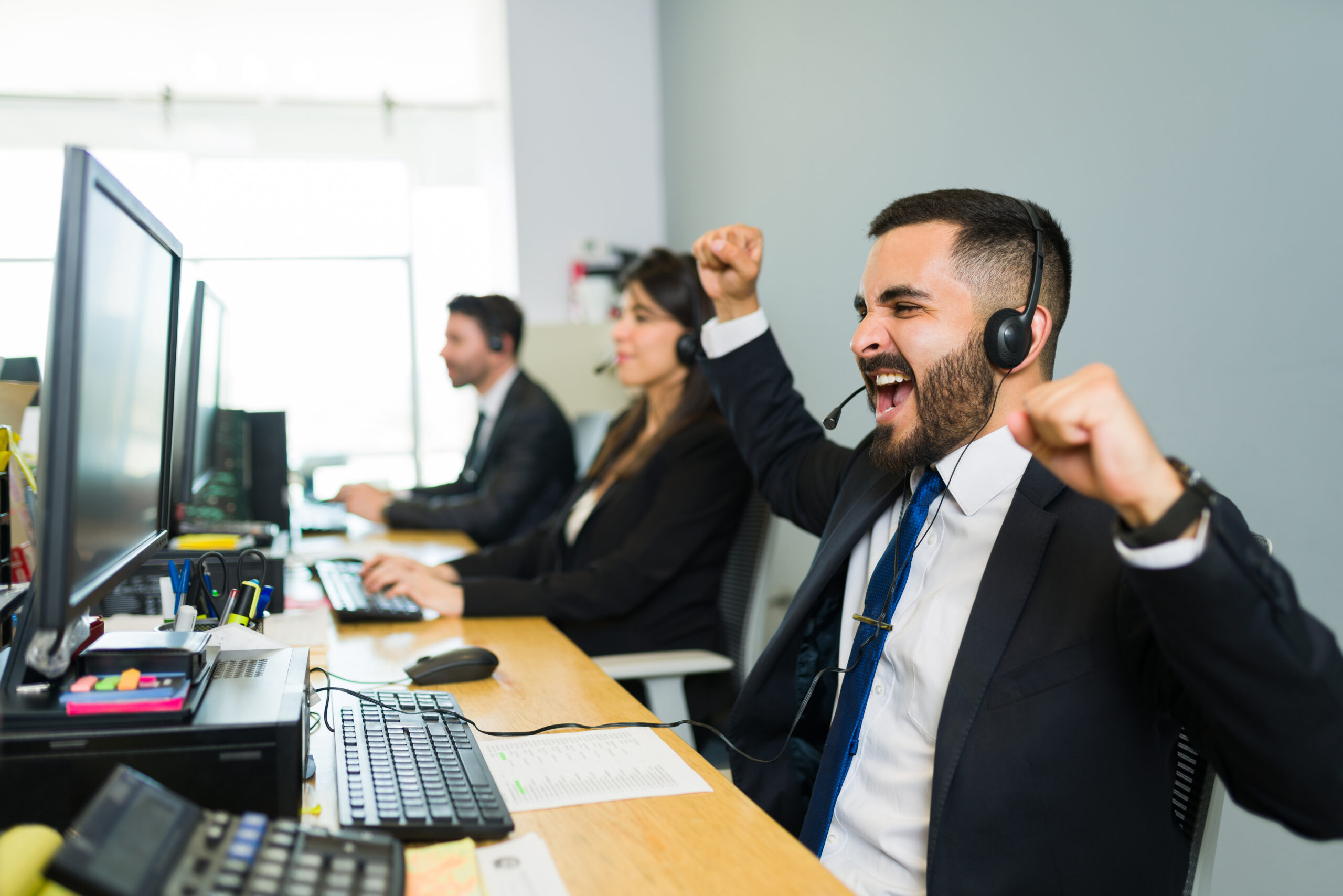 Best Automatic Dialer for Call Center: Features, Benefits 